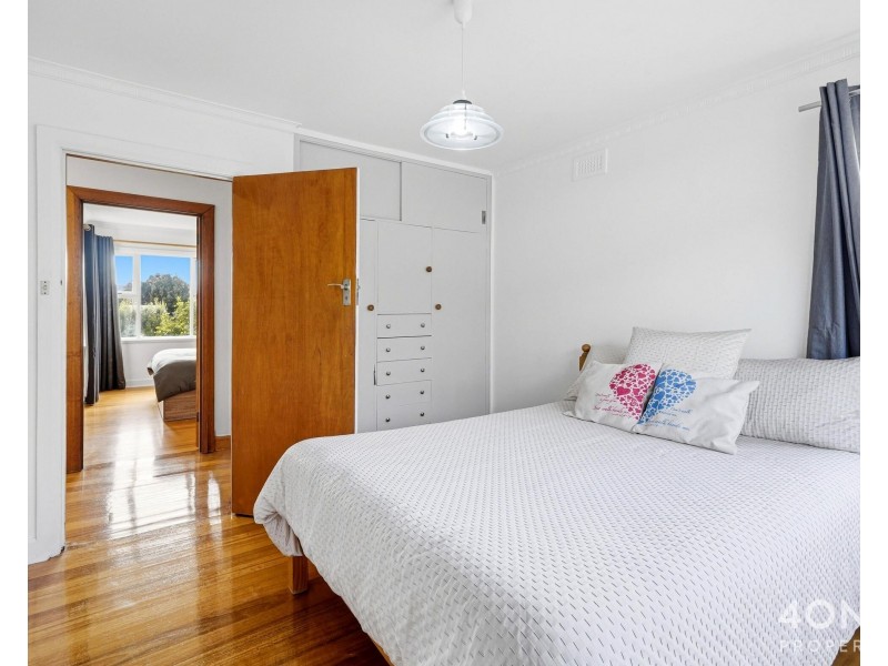 1 Oakbank Avenue, Montrose TAS 7010
