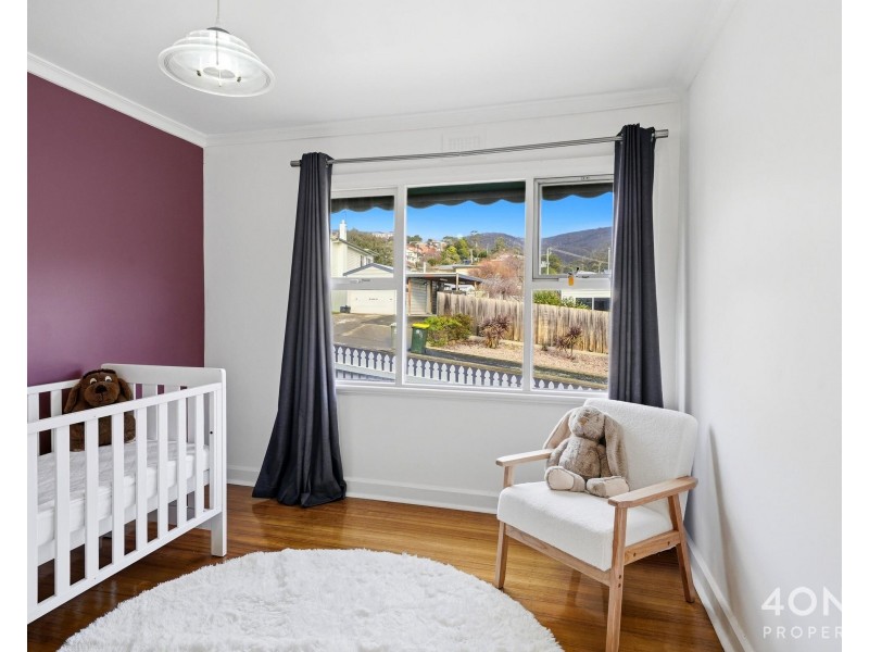 1 Oakbank Avenue, Montrose TAS 7010
