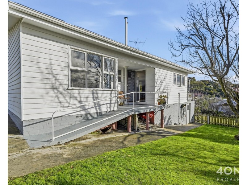 1 Oakbank Avenue, Montrose TAS 7010