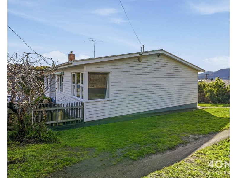 1 Oakbank Avenue, Montrose TAS 7010