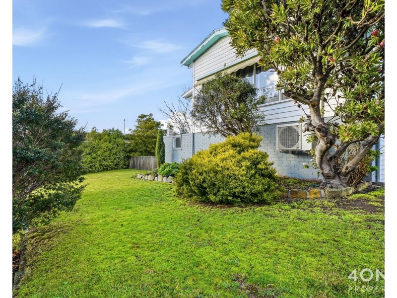 1 Oakbank Avenue, Montrose TAS 7010