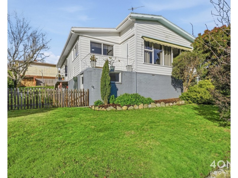 1 Oakbank Avenue, Montrose TAS 7010