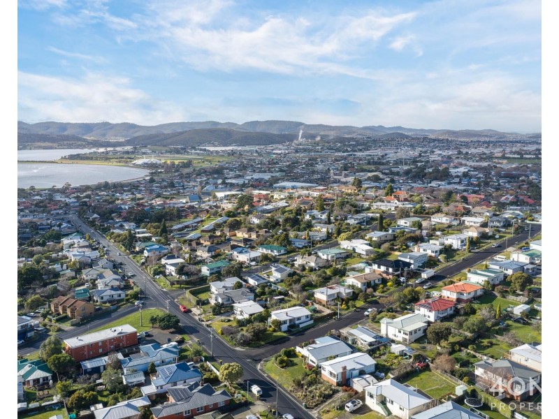 1 Oakbank Avenue, Montrose TAS 7010