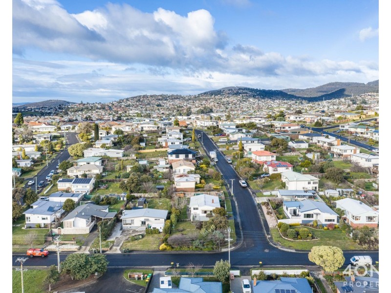 1 Oakbank Avenue, Montrose TAS 7010