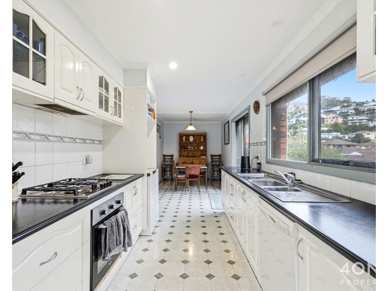 12 Turnbull Crescent, Rosetta TAS 7010