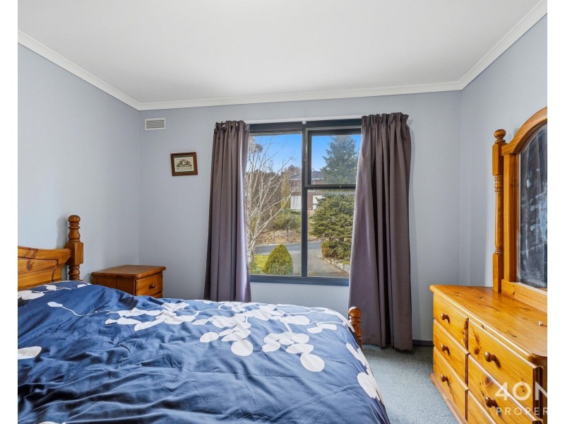 12 Turnbull Crescent, Rosetta TAS 7010