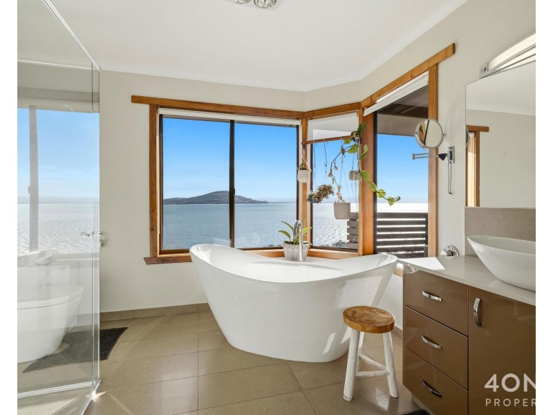 25 Bayside Drive, Lauderdale TAS 7021