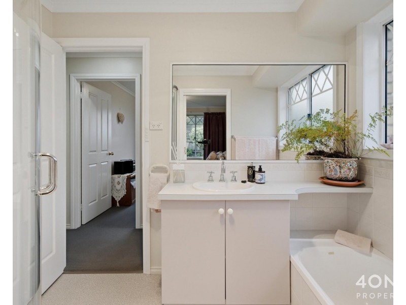 17 Vermont Court, Berriedale TAS 7011