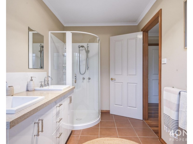 8 Heron Court, Granton TAS 7030