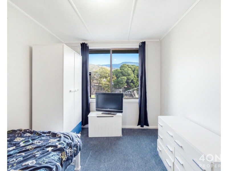 28 Centenary Crescent, Claremont TAS 7011