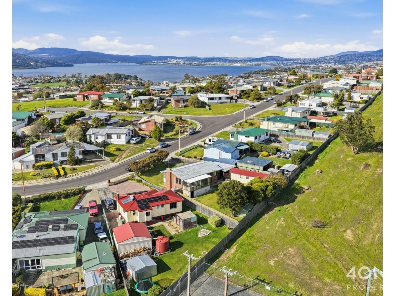 28 Centenary Crescent, Claremont TAS 7011