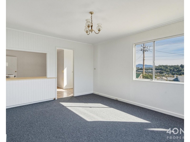 1/219 Cambridge Road, Warrane TAS 7018