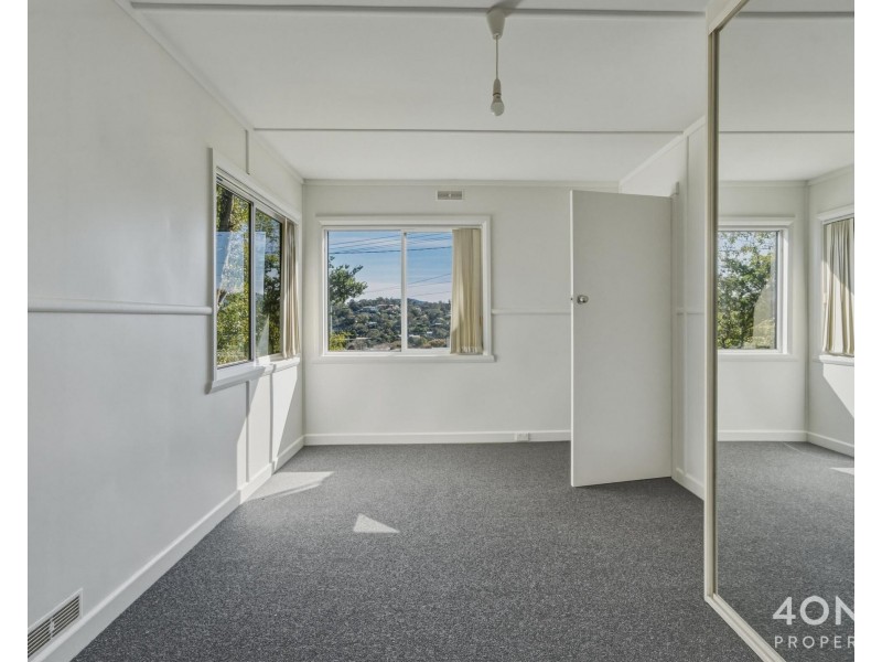 1/219 Cambridge Road, Warrane TAS 7018