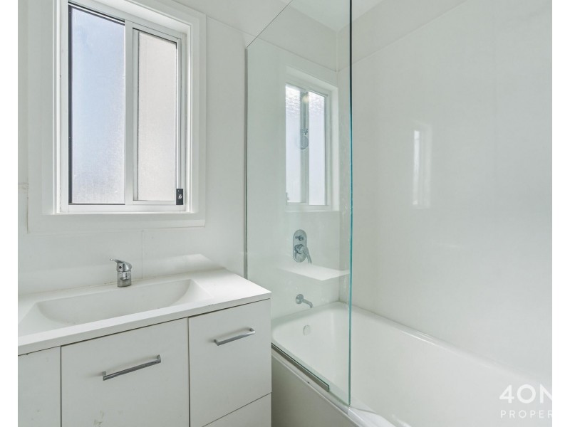 1/219 Cambridge Road, Warrane TAS 7018