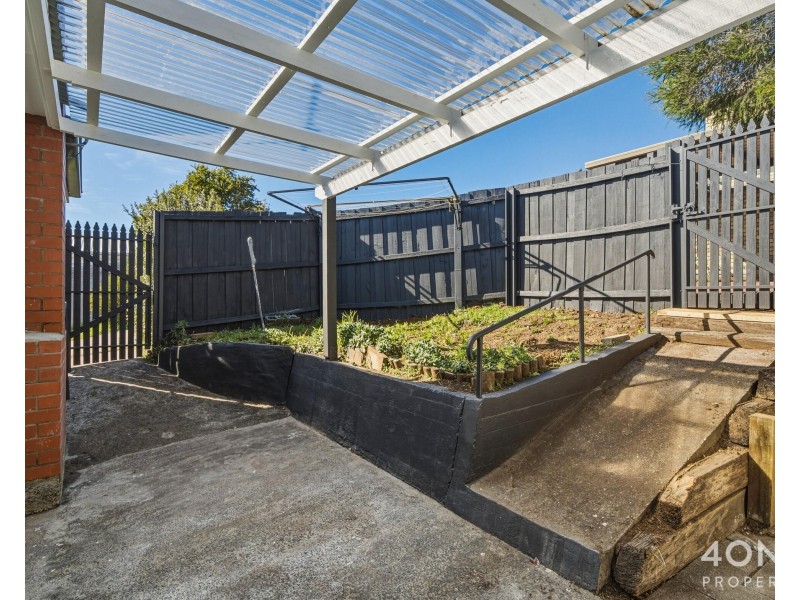 1/219 Cambridge Road, Warrane TAS 7018