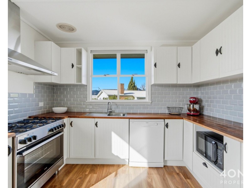 41 Adelphi Road, Claremont TAS 7011