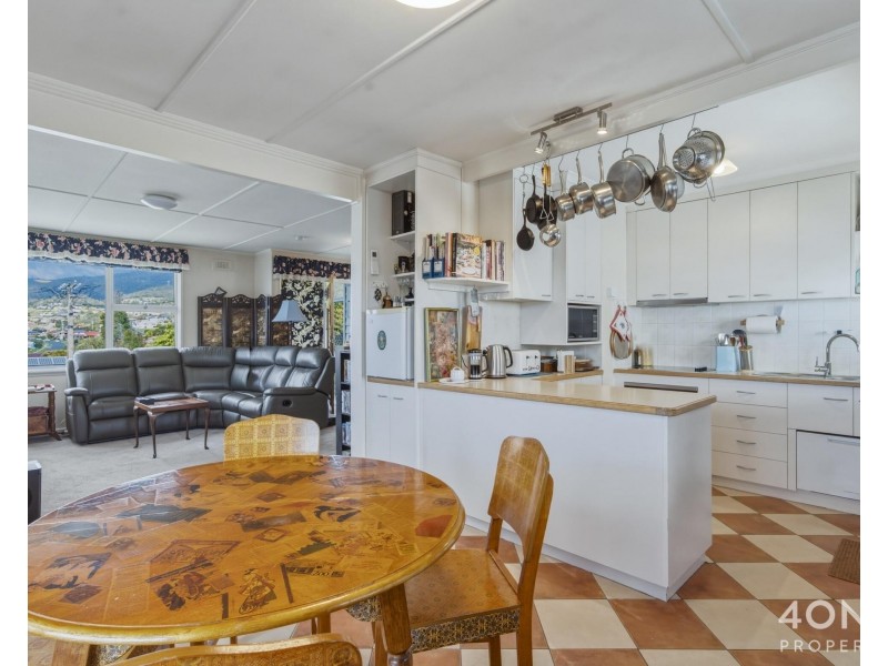10 Jimbirn Street, Berriedale TAS 7011