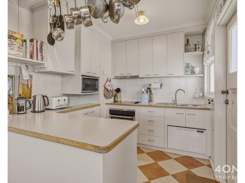 10 Jimbirn Street, Berriedale TAS 7011