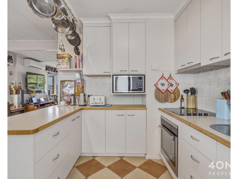 10 Jimbirn Street, Berriedale TAS 7011