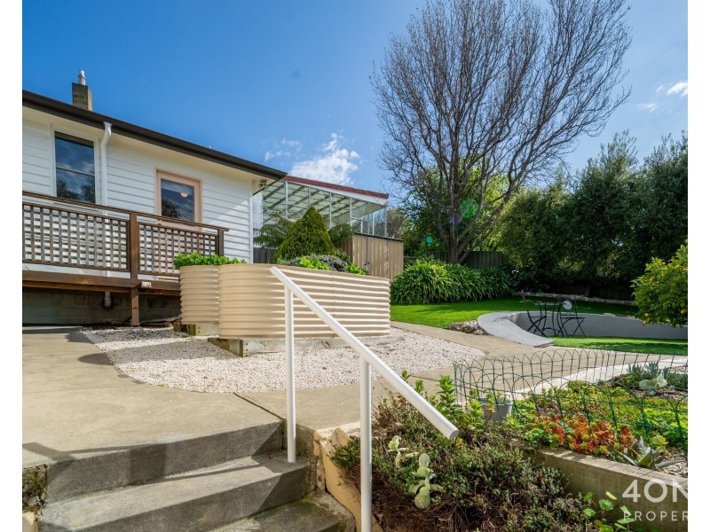 10 Jimbirn Street, Berriedale TAS 7011