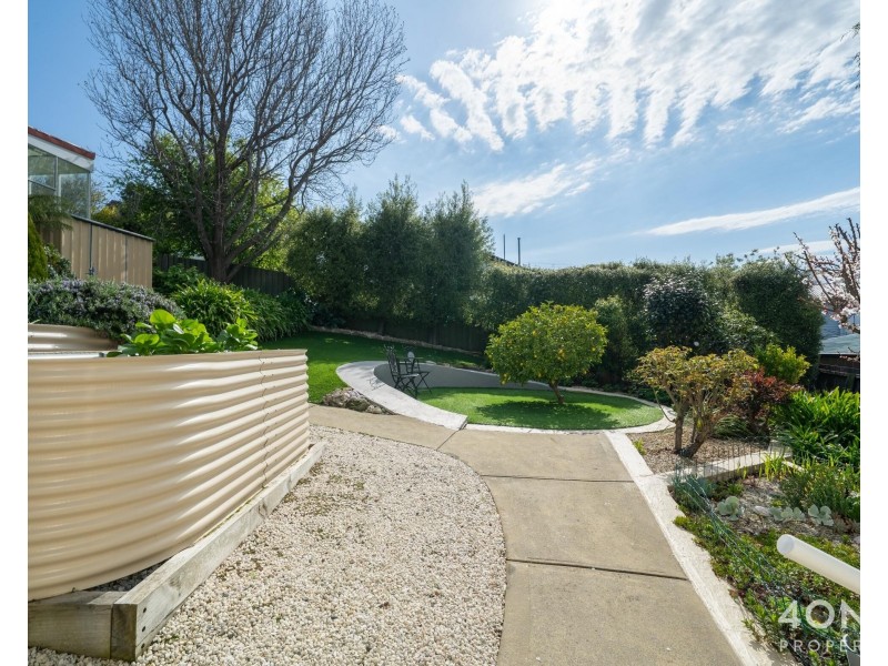 10 Jimbirn Street, Berriedale TAS 7011