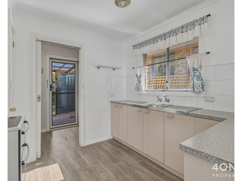 2/84 marys hope Road, Rosetta TAS 7010