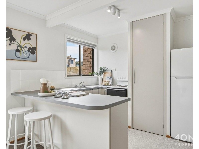 23/4 Clifford Court, Howrah TAS 7018