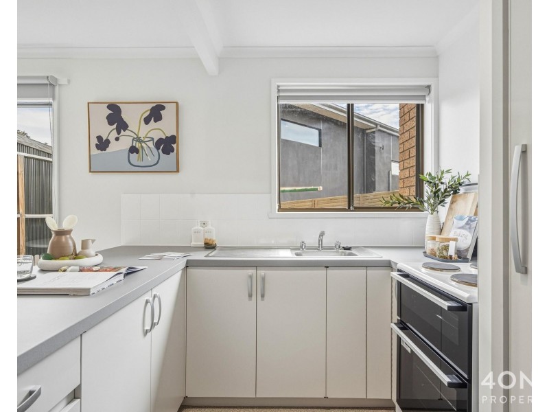 23/4 Clifford Court, Howrah TAS 7018