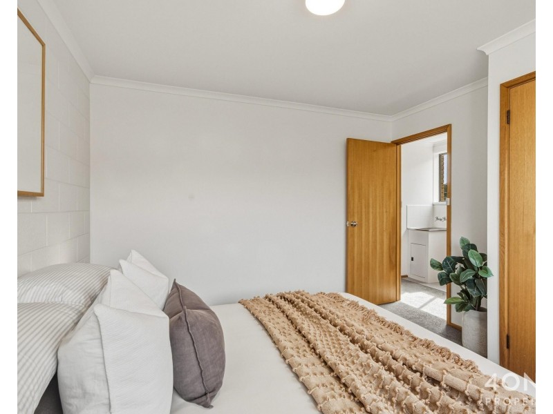 23/4 Clifford Court, Howrah TAS 7018