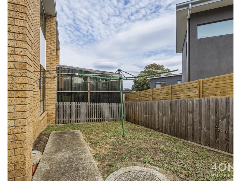 23/4 Clifford Court, Howrah TAS 7018