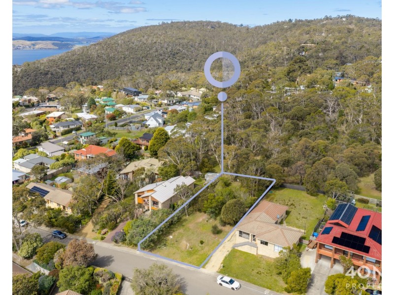 16 Lachlan Drive, Mount Nelson TAS 7007