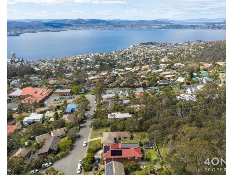 16 Lachlan Drive, Mount Nelson TAS 7007