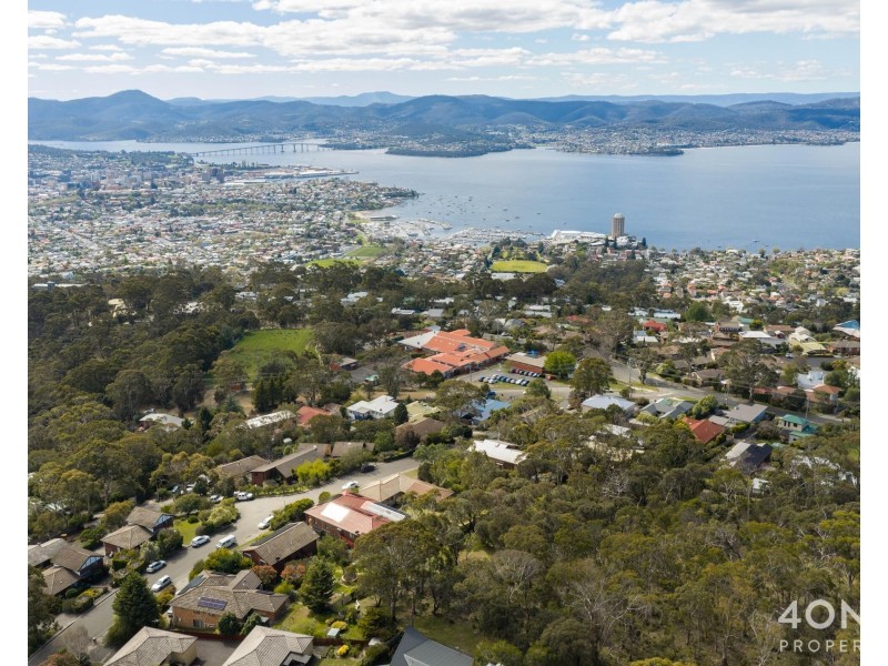 16 Lachlan Drive, Mount Nelson TAS 7007