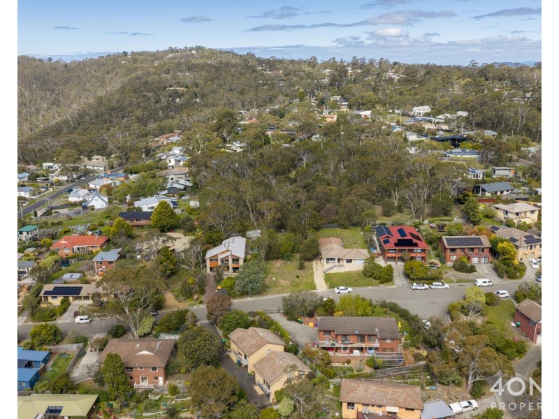 16 Lachlan Drive, Mount Nelson TAS 7007