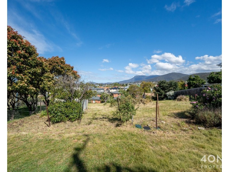 9 Leighland Road, Claremont TAS 7011