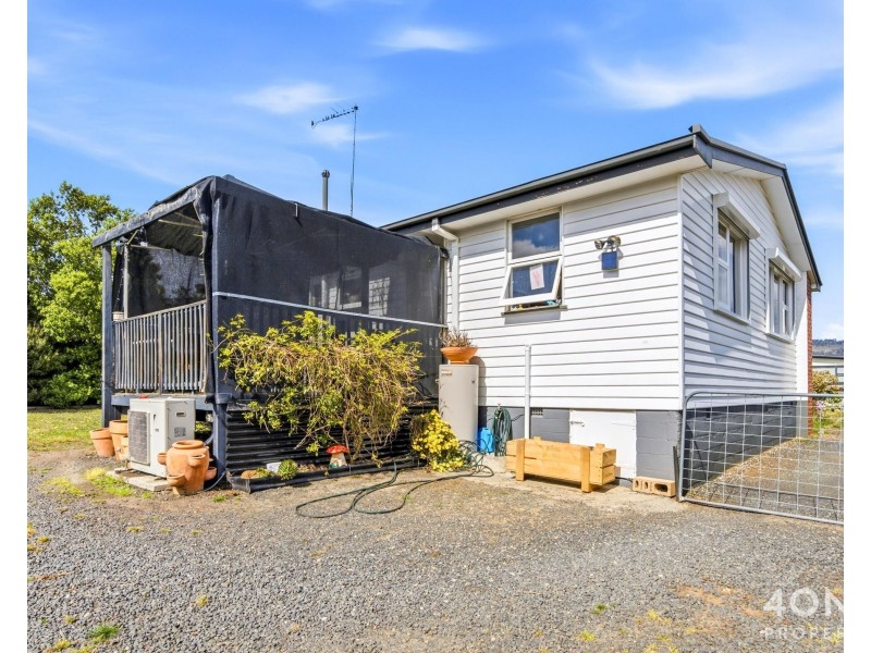 32 Dixon Street, New Norfolk TAS 7140