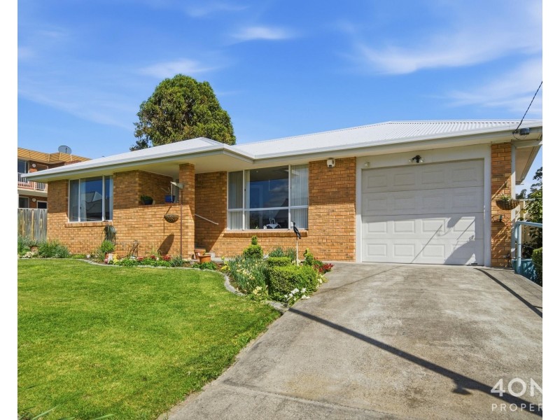 14A Wellington Road, Lindisfarne TAS 7015