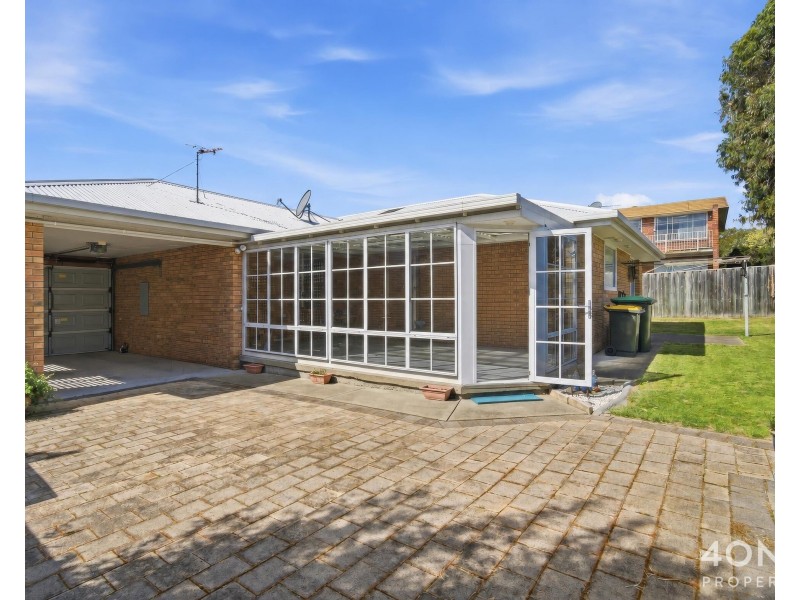 14A Wellington Road, Lindisfarne TAS 7015