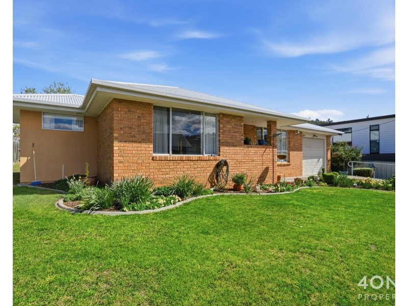 14A Wellington Road, Lindisfarne TAS 7015
