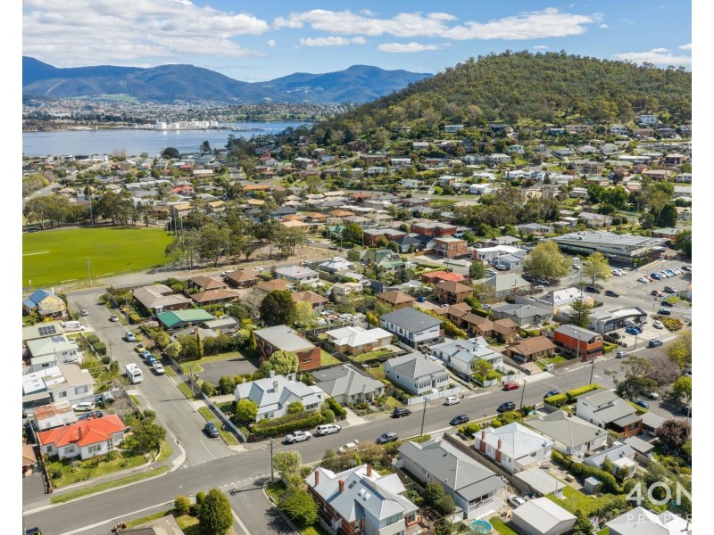 14A Wellington Road, Lindisfarne TAS 7015