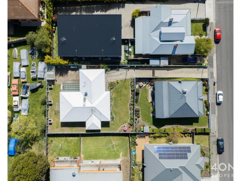14A Wellington Road, Lindisfarne TAS 7015