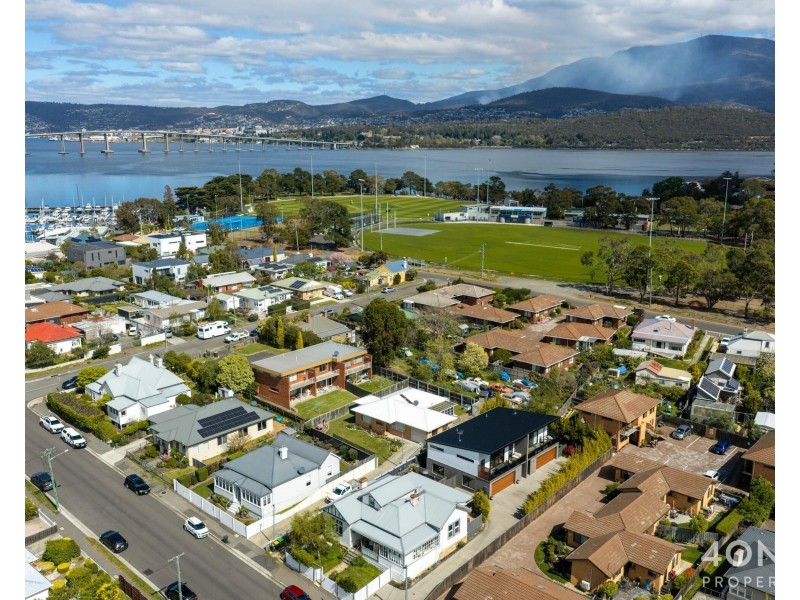 14A Wellington Road, Lindisfarne TAS 7015
