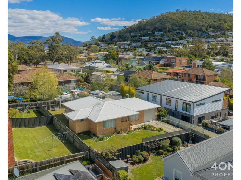 14A Wellington Road, Lindisfarne TAS 7015