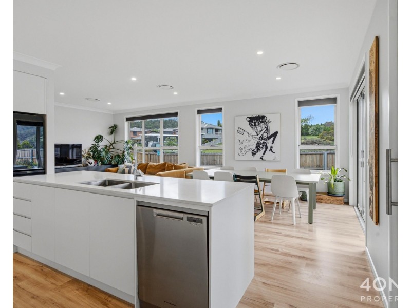 27 Eaves Court, Old Beach TAS 7017