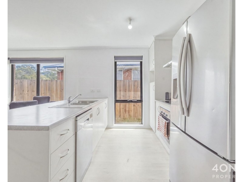 27 Holmfield Avenue, Clarendon Vale TAS 7019