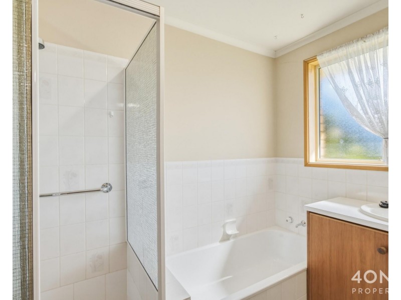 2/7a Knoll Street, Glenorchy TAS 7010