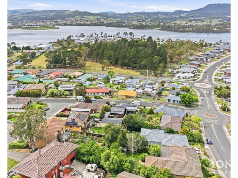 2/1 Louise Road, Austins Ferry TAS 7011