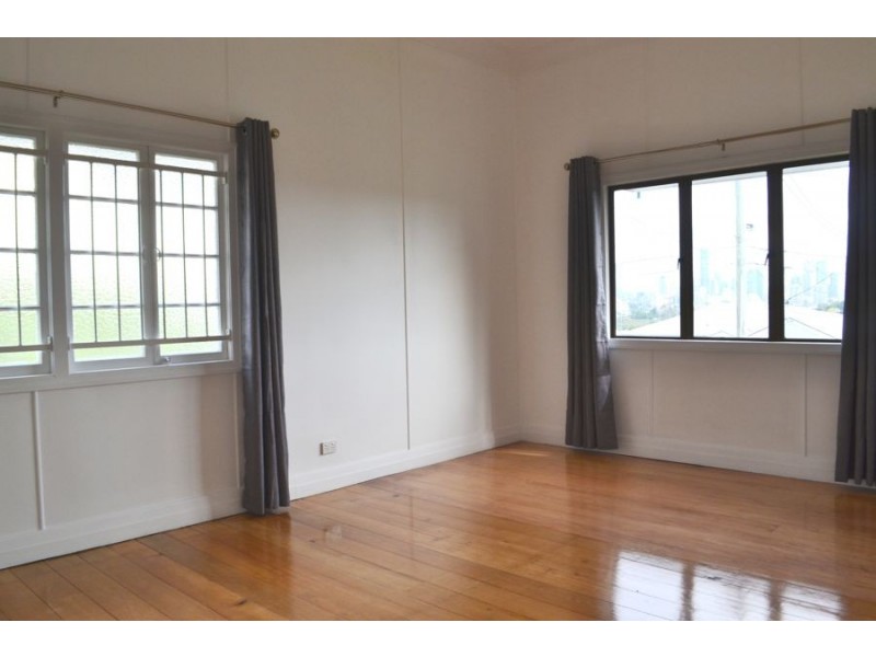 21 Power Street, Norman Park QLD 4170