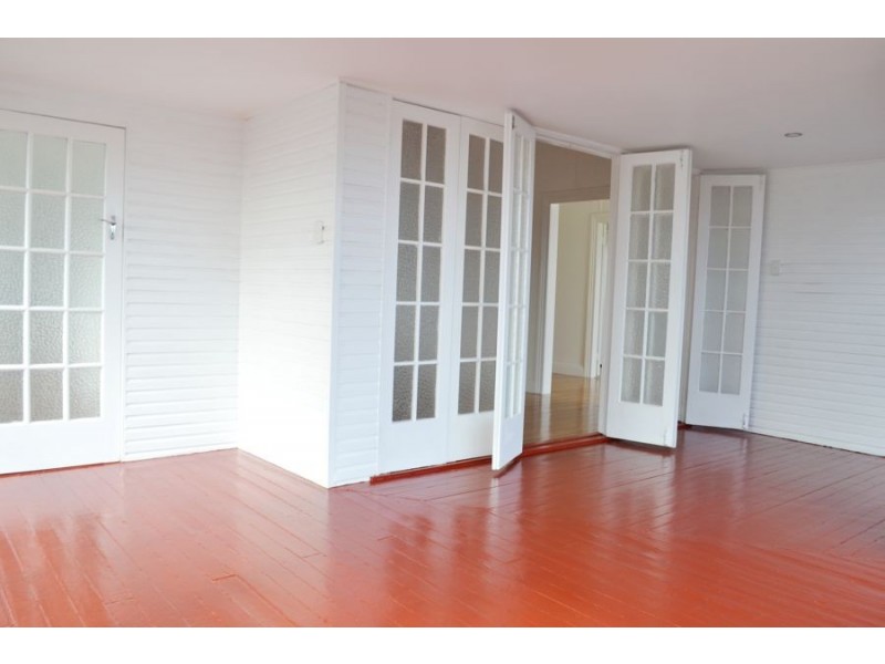 21 Power Street, Norman Park QLD 4170