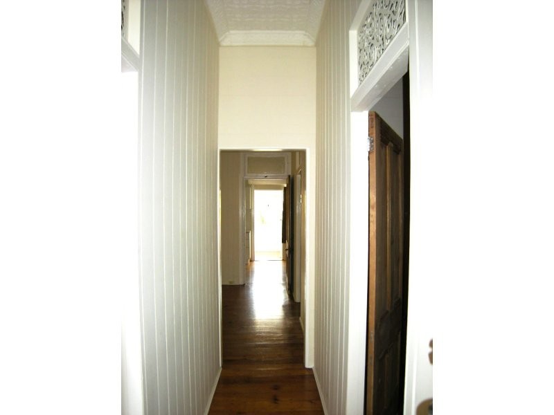 11 Louisa Street, Highgate Hill QLD 4101